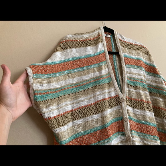 EYESHADOW Sweater poncho! - Picture 5 of 8